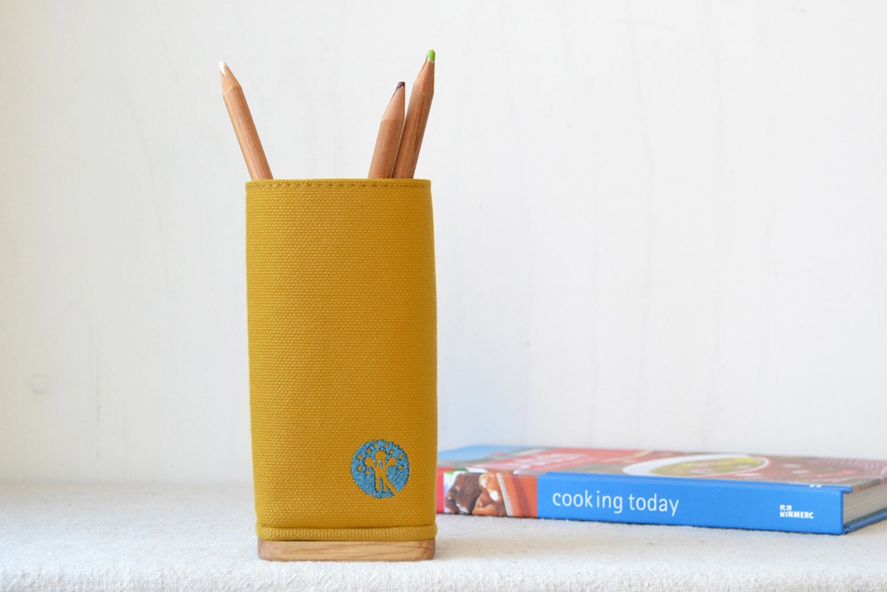 坂本正成|ペンスタンド マスタード