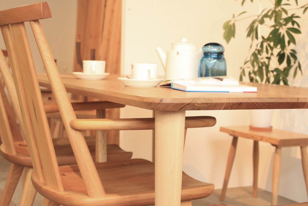 050A クルミアームチェア