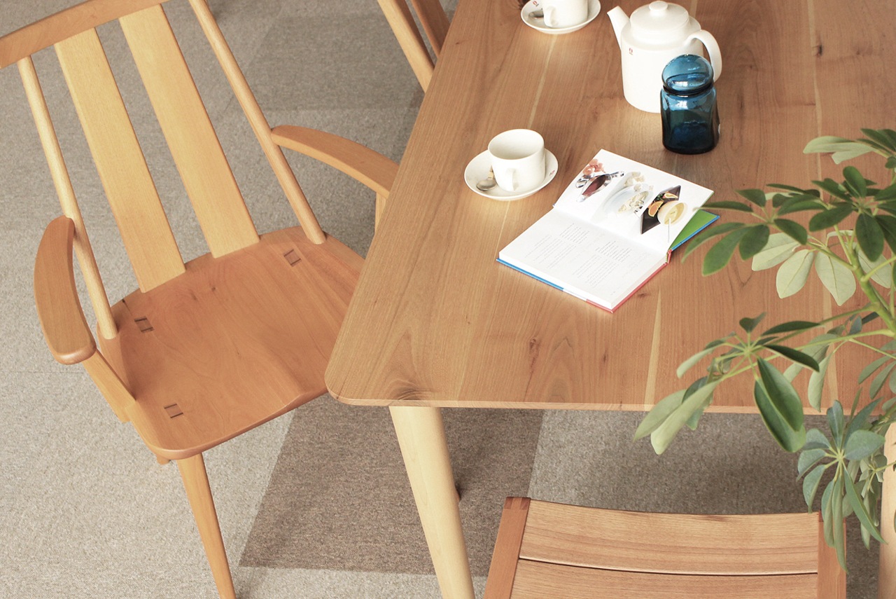 050A クルミアームチェア