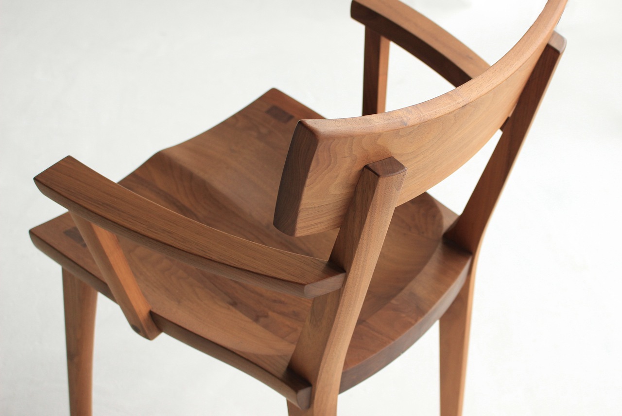 040A ブラックウォールナットアームチェア