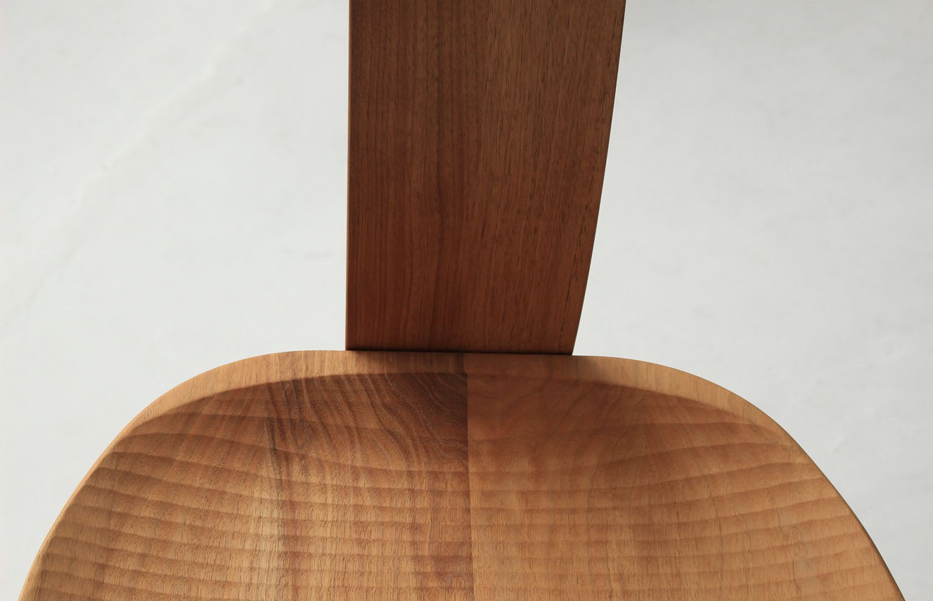 210 クルミチェア