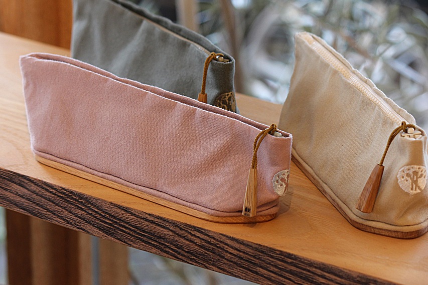 坂本正成|ペンケース[ジッパー小]オリーブ