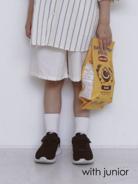 solid light half pants