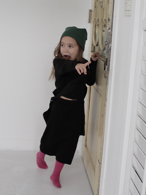 what comfortable knit skirt this is