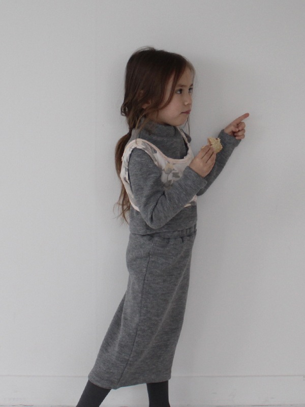 what comfortable knit skirt this is