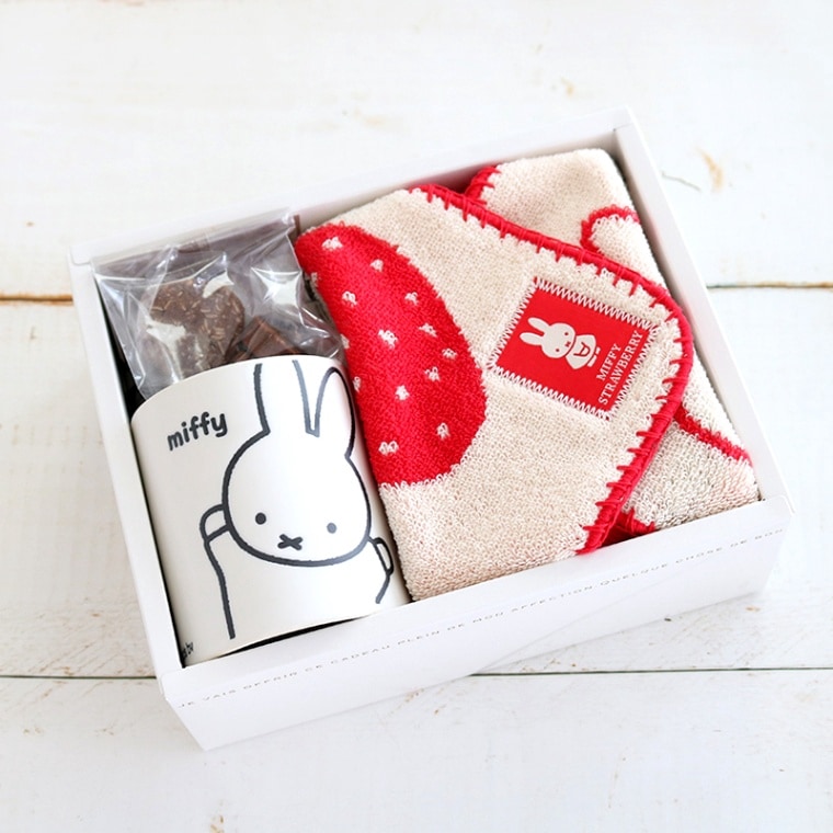 ミッフィーマグとハンカチのクッキーギフト　レッド