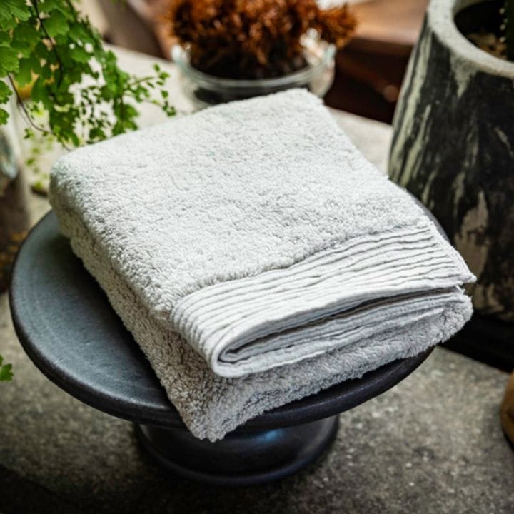 サステなタオル　グレー