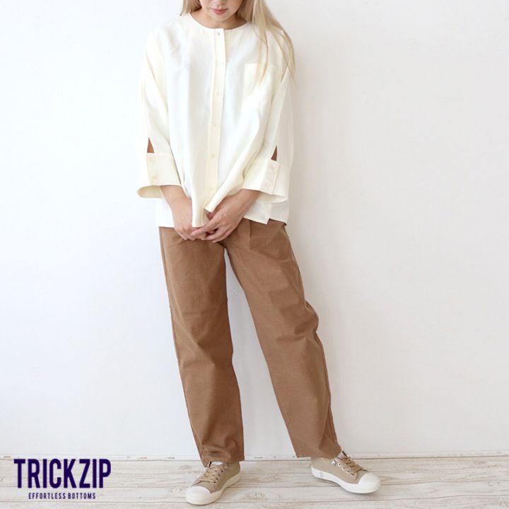 トリックジップ ピーチライクコットンのタックパンツ CAMEL