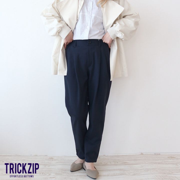 トリックジップ きれいめポンチのタックテーパードパンツ NV