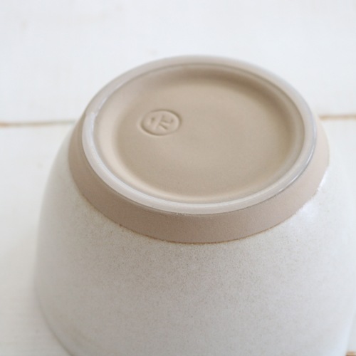 もとしげ　すり鉢　中　白マット