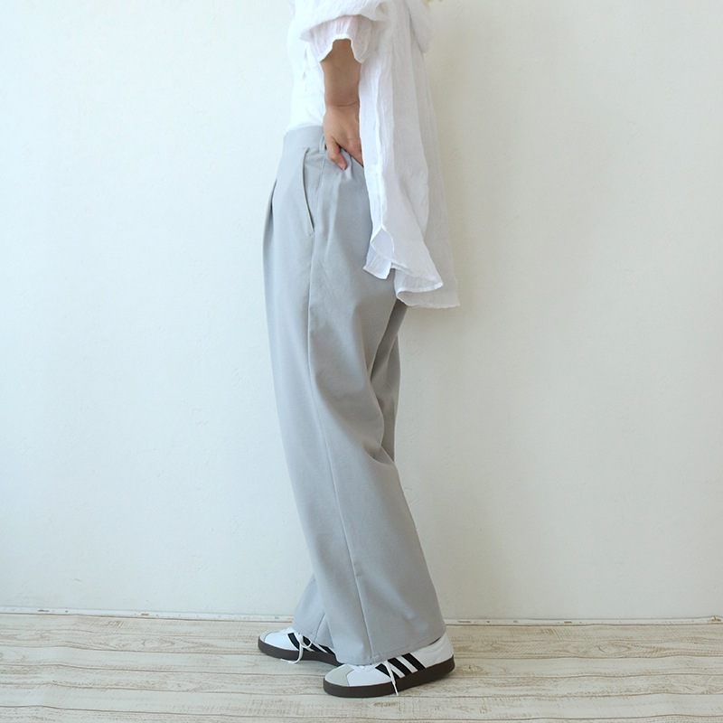 トリックジップ きれいめポンチのタックストレートパンツ LGY