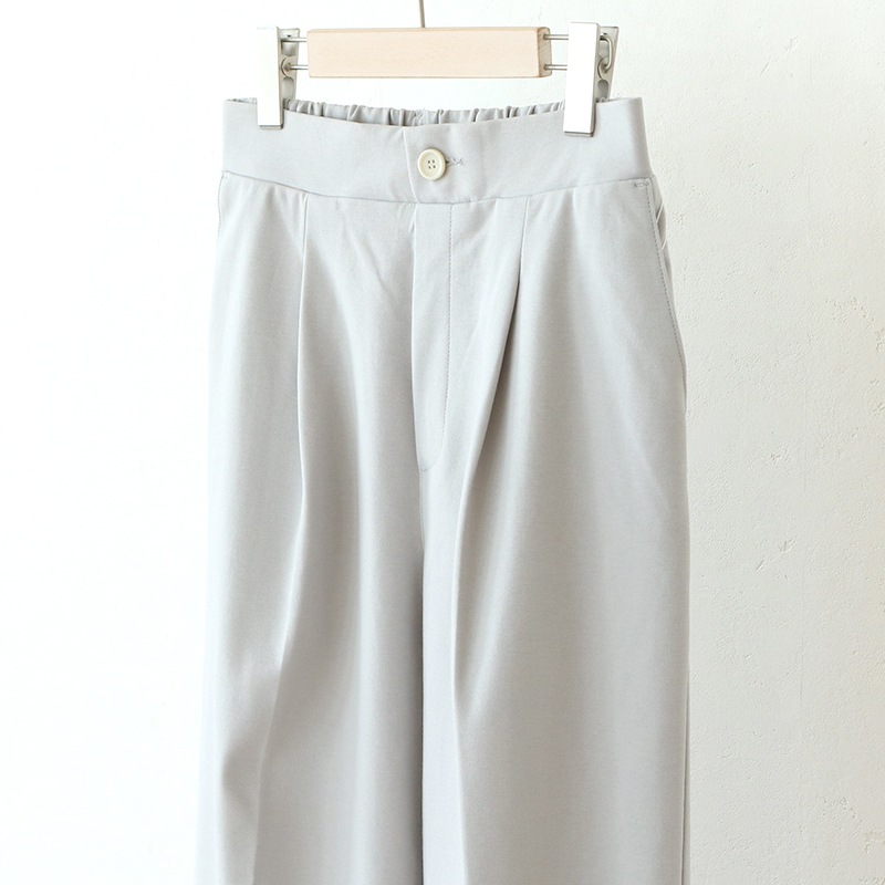 トリックジップ きれいめポンチのタックストレートパンツ LGY