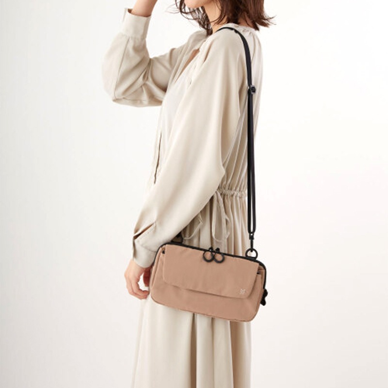 MILESTO TROTマルチショルダーバック BE