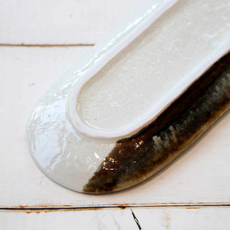 白唐津益子 小判さんま皿 | ハンプティーダンプティー公式通販| 雑貨