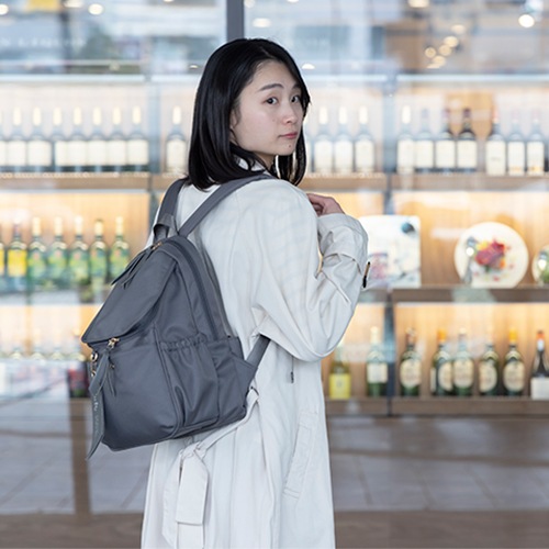 Take Me（テイクミー） Airy 10ポケットデイパック グレー