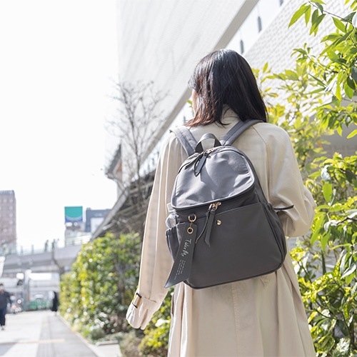 Take Me（テイクミー） Airy 10ポケットデイパック グレー