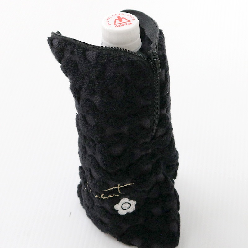 MARY QUANT(マリークヮント)ファスナー付きタオル BK