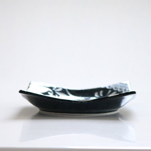 深海花三島45正角皿 | ハンプティーダンプティー公式通販| 雑貨