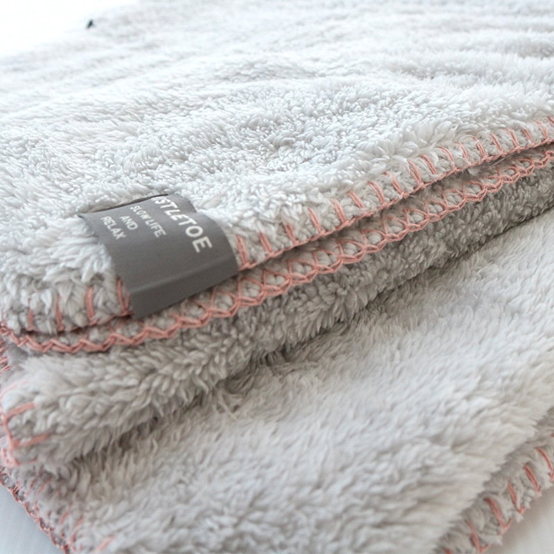 グレース 蓄熱ブランケットM GY 100×140cm | ハンプティーダンプティー