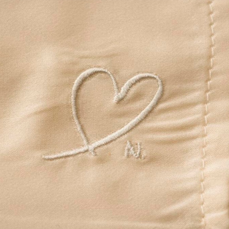 シルクシャイニーピローカバー×Nana IV | ハンプティーダンプ