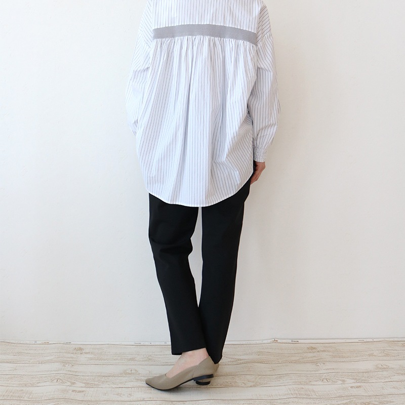 【3/15まで1000円引】トリックジップ きれいめポンチのタックテーパードパンツ BK