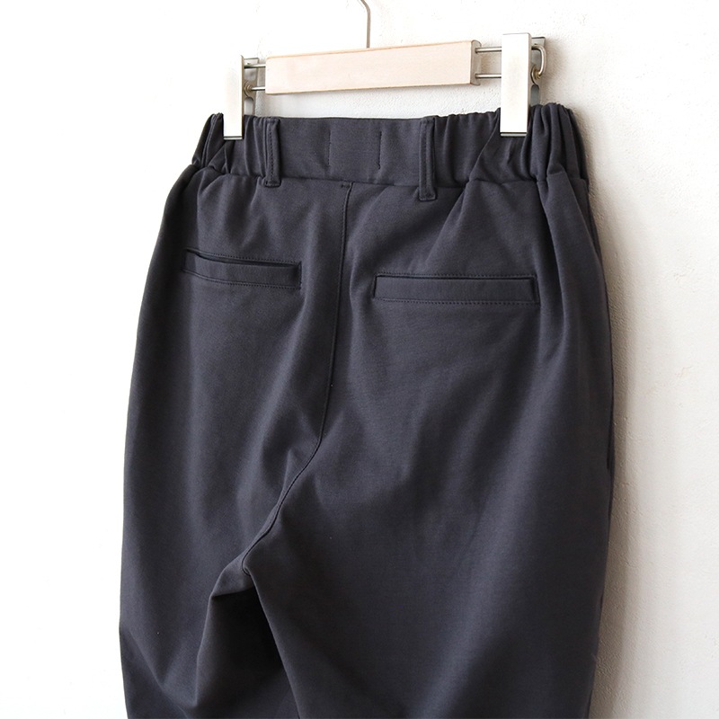【3/15まで1000円引】トリックジップ きれいめポンチのタックテーパードパンツ CGY