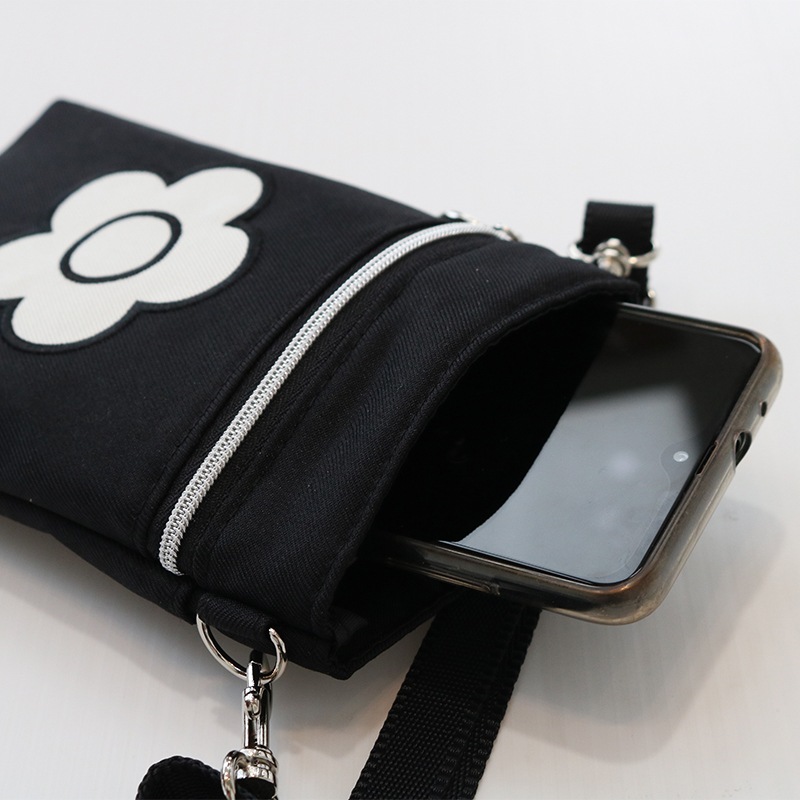 Amazon.co.jp: MARY QUANT サフィアーノパール ダレスポーチ