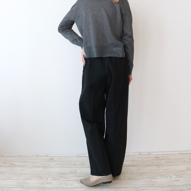 【3/15まで1000円引】トリックジップ きれいめポンチのタックストレートパンツ BK
