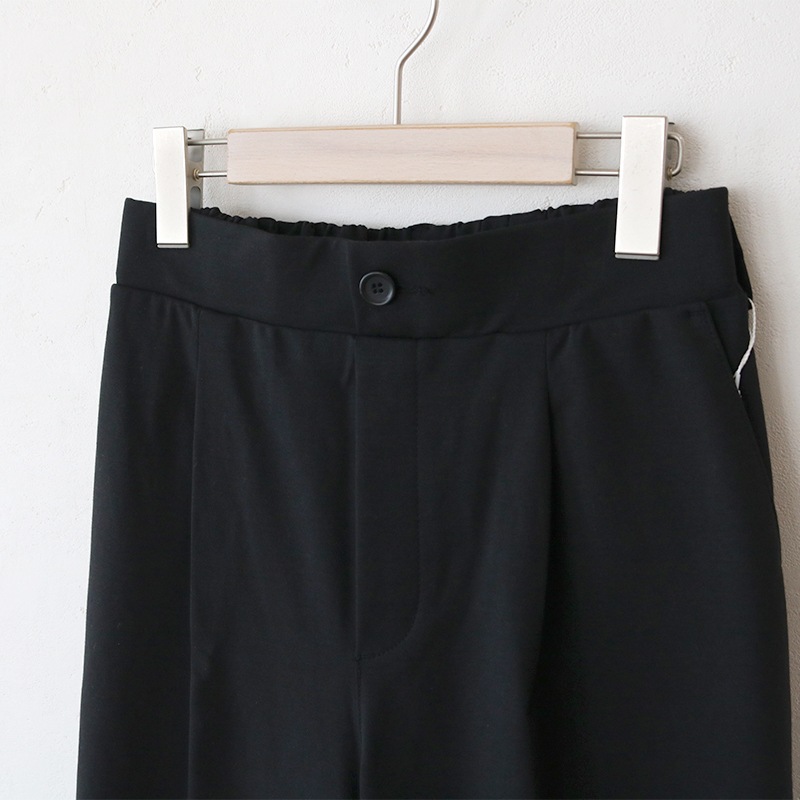 【3/15まで1000円引】トリックジップ きれいめポンチのタックストレートパンツ BK