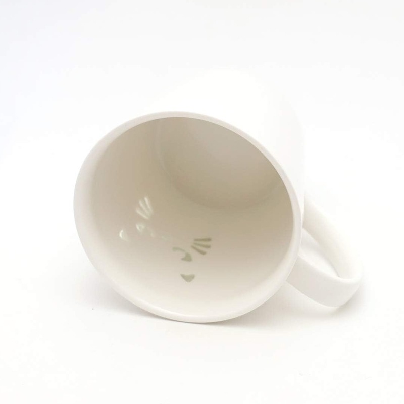 透かしマグ　ネコ