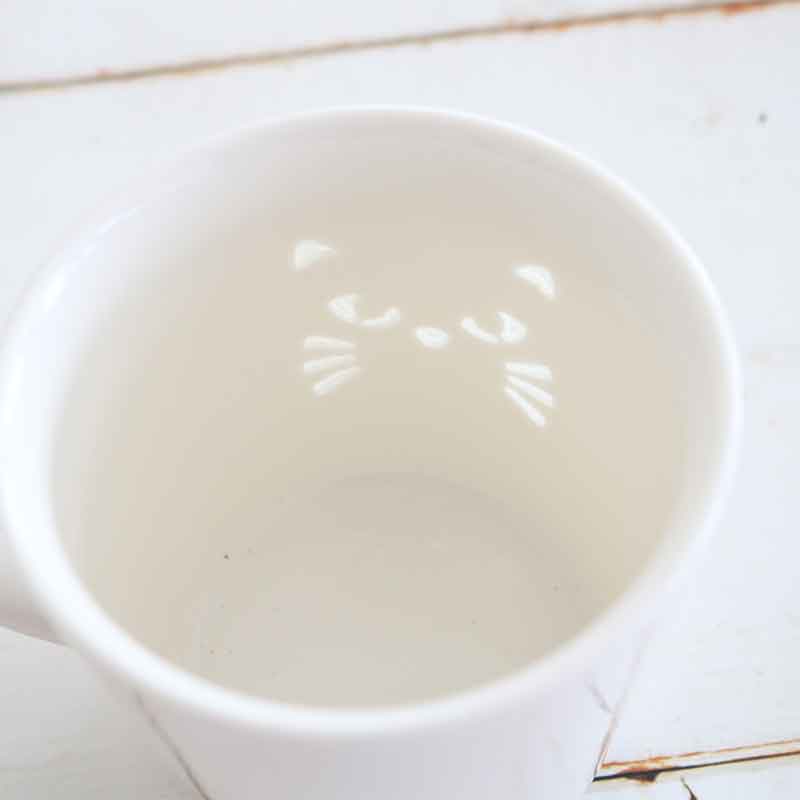 透かしマグ　ネコ