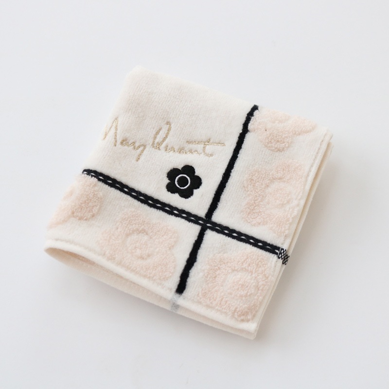 MARY QUANT(マリークヮント)ハンドタオル