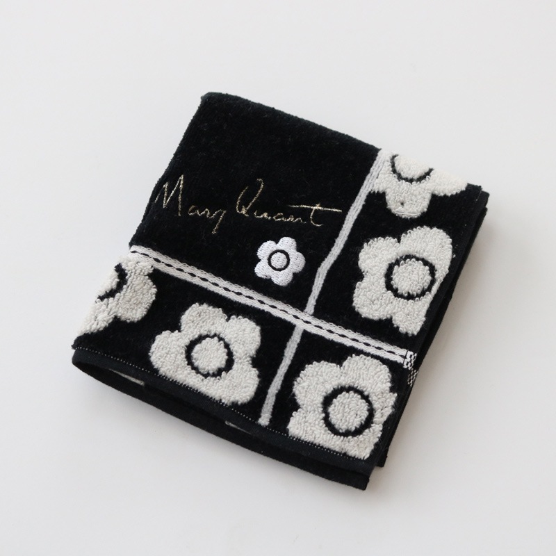 MARY QUANT(マリークヮント)ハンドタオル