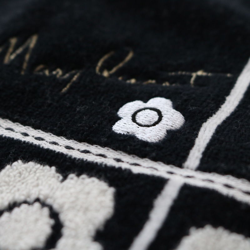 MARY QUANT(マリークヮント)ハンドタオル