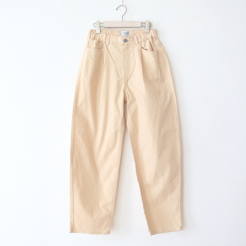 トリックジップ ピーチライクコットンのタックパンツ BE