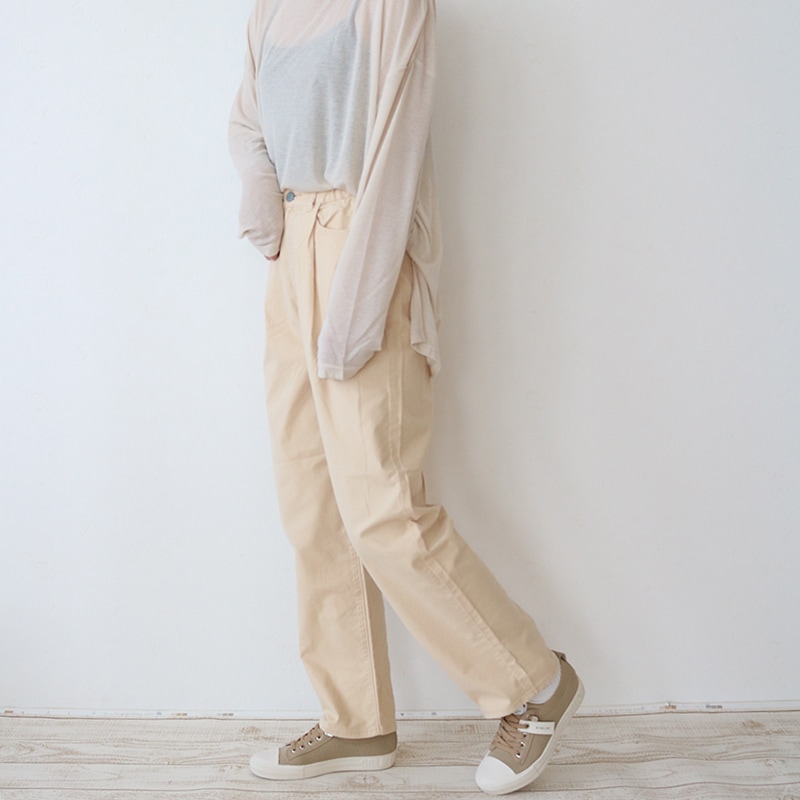 トリックジップ ピーチライクコットンのタックパンツ BE