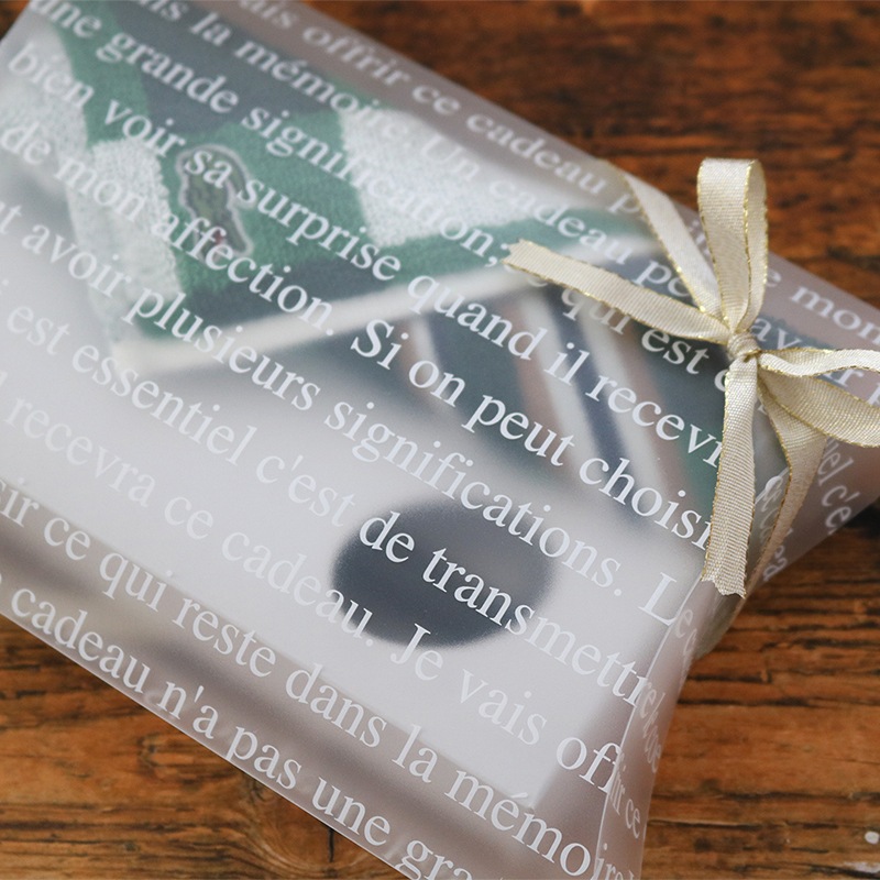 ジェットストリーム＆ラコステハンカチのピローボックスギフト