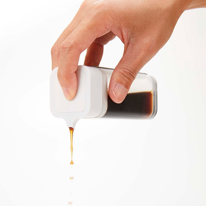 tower(タワー) マグネットプッシュ式醤油差し ホワイト