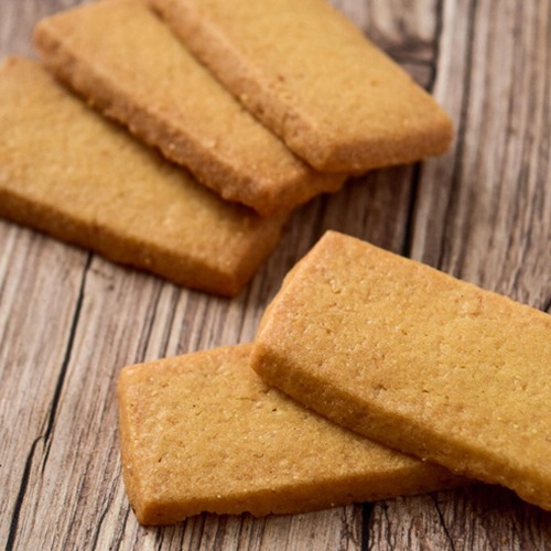 petitepomme(プティ・ポンム)いちごサンドさぶれ・送料込【同梱・代引不可】