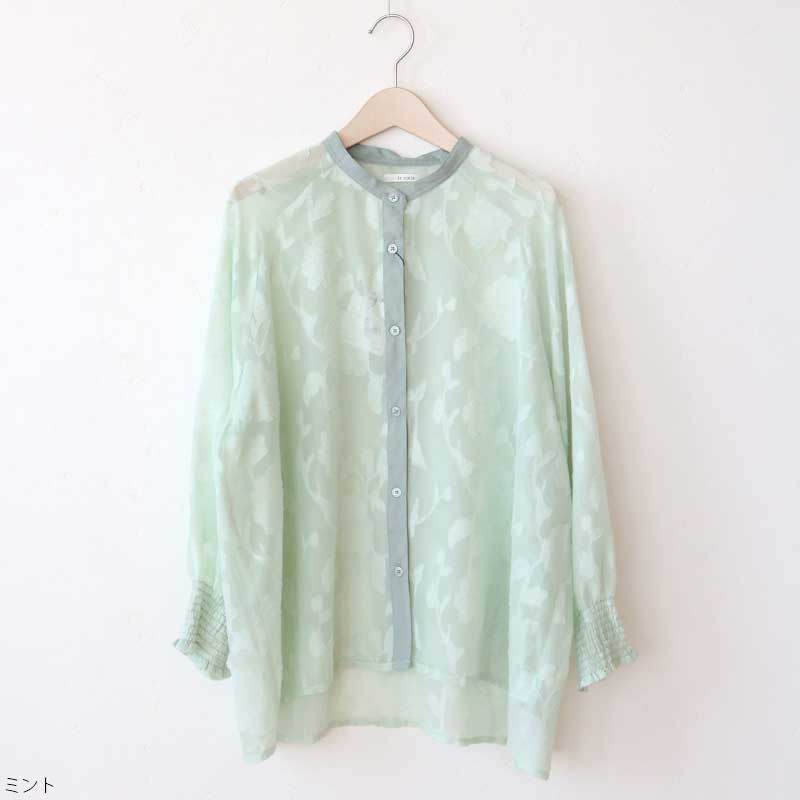 シャーリングブラウス