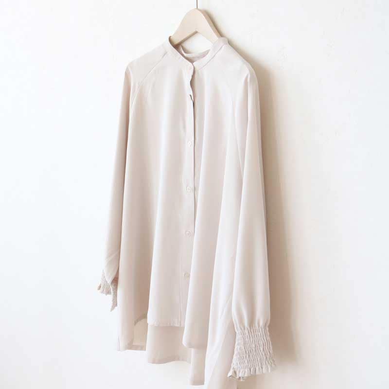 シャーリングブラウス