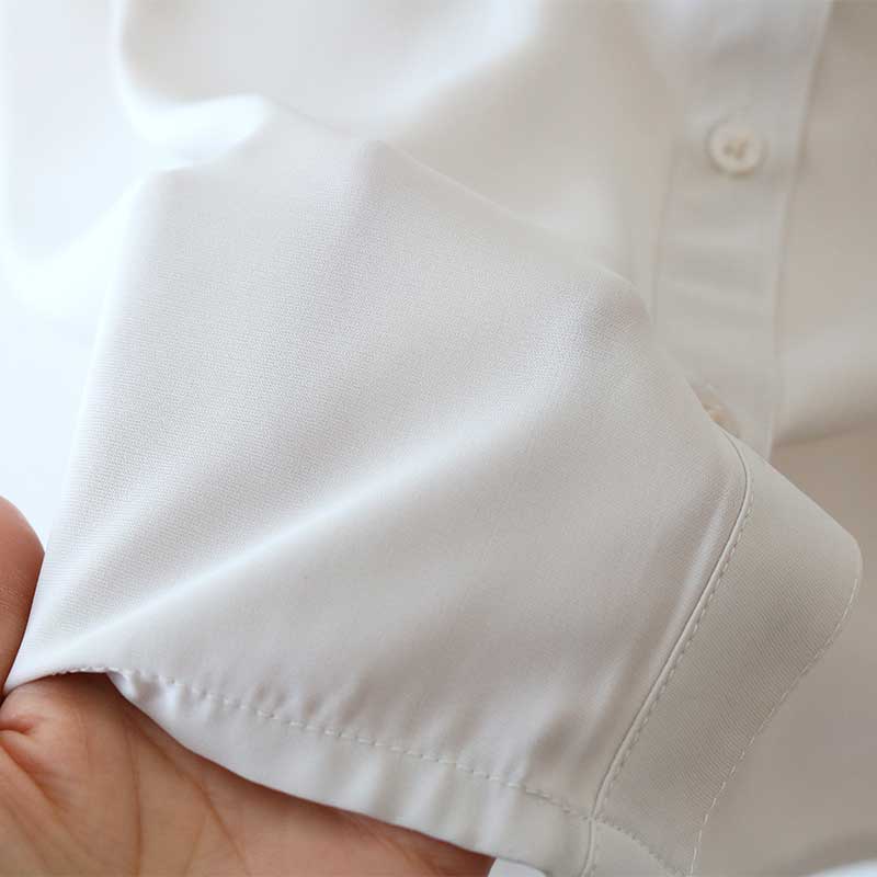 シャーリングブラウス