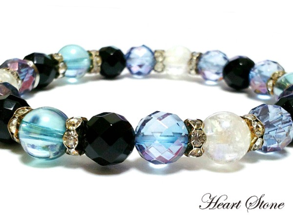 �ڱ���ռ��ȷҤ���ۥ�����ϥҡ���󥰥֥쥹��UNIVERSE