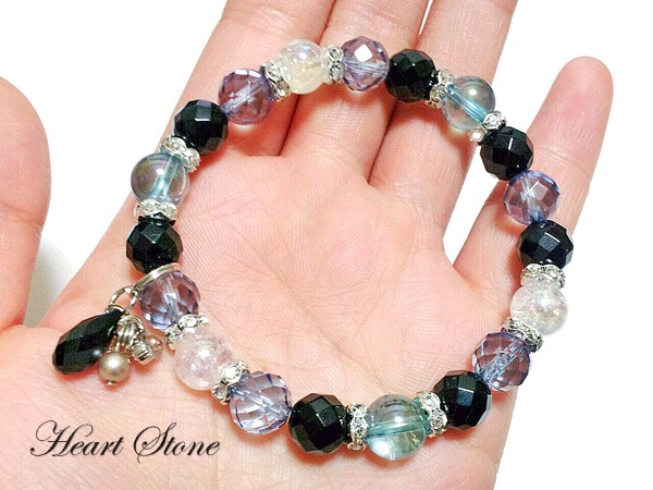 �ڱ���ռ��ȷҤ���ۥ�����ϥҡ���󥰥֥쥹��UNIVERSE