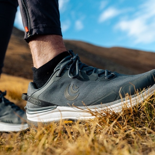 トポアスレチック topo athletic トラバース メンズ TRAVERSE Ms