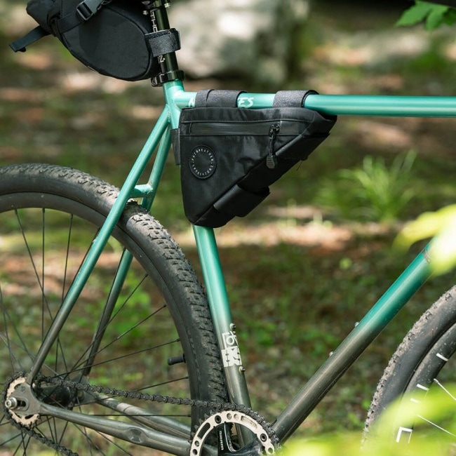 FAIRWEATHER (フェアウェザー）フレーム + コーナーバッグ コーナーバッグ【corner bag x-pac 1.7L】｜FAIRWEATHER（フェア