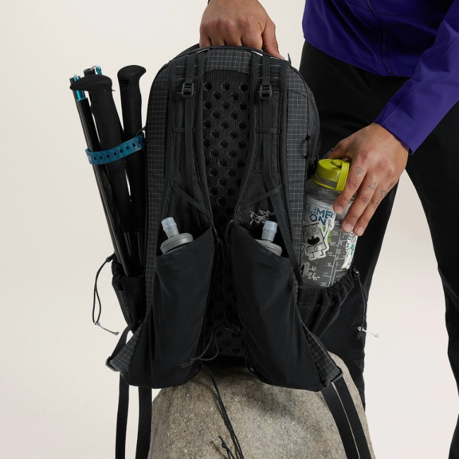 ARC'TERYX AERIOS 18 アークテリクス　エアリオス18 貴重色 エアリオス 18 バックパック – アークテリクス公式オンラインストア