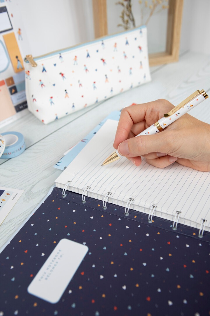 �ڥ󥱡������ȥ����㥶�����ۥ磻�ȡ��ե������ե��å���