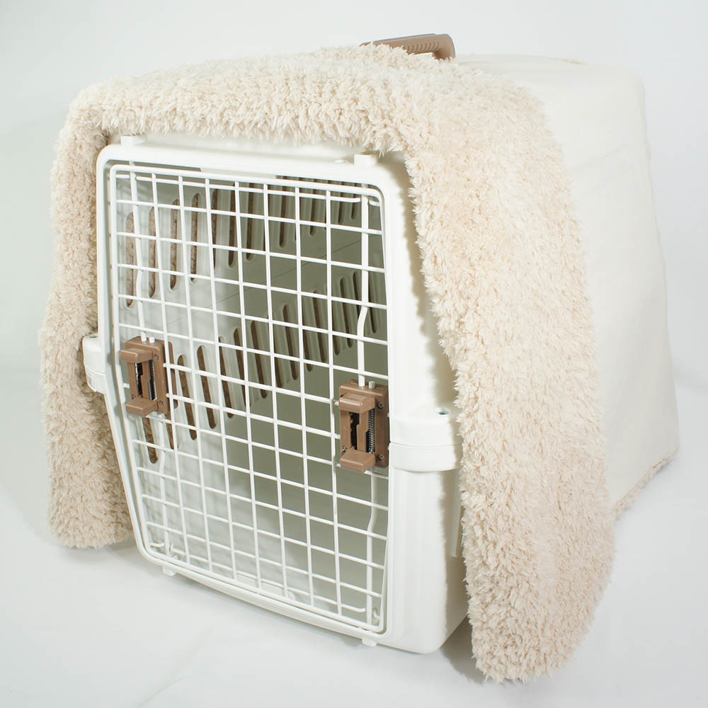 あったか３WAY  キャリーカバーブランケット 生成ファー ＜マルチ幅＞ Ｌサイズ（トグルボタン付き）