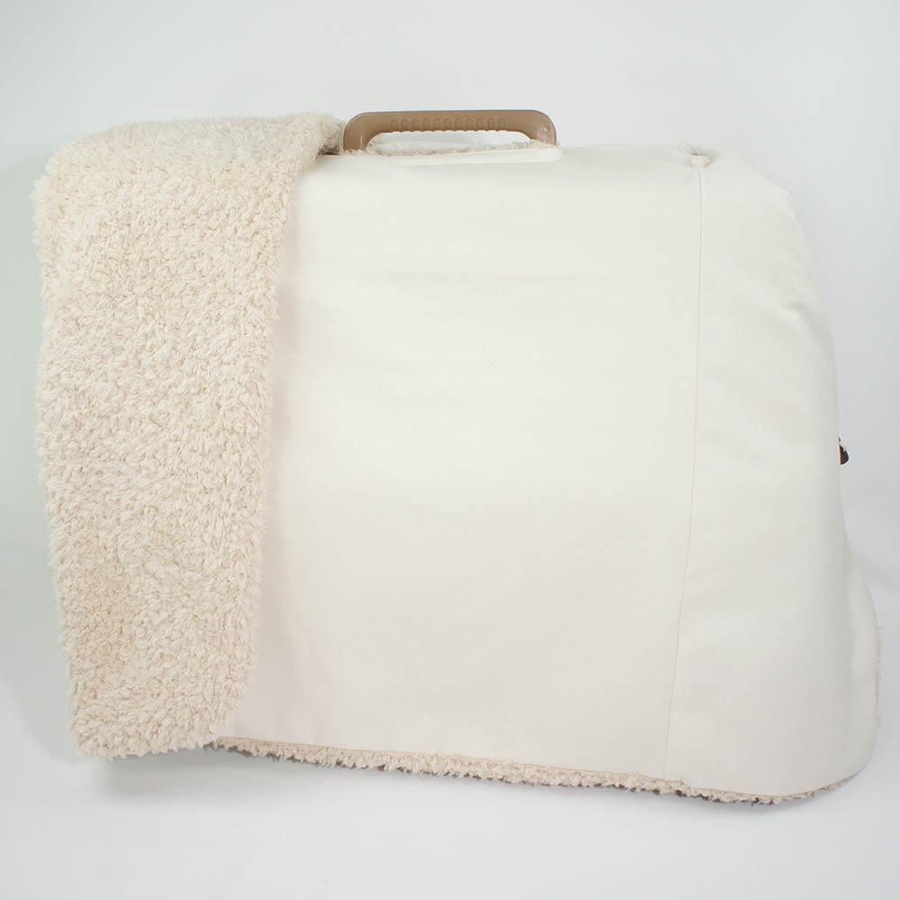 あったか３WAY  キャリーカバーブランケット 生成ファー ＜マルチ幅＞ Ｌサイズ（トグルボタン付き）